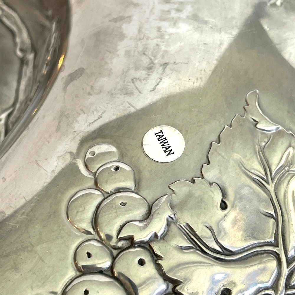 Arthur Court Aluminum Grape Leaf Chip and Dip Server Round Platter 2001 12 Inch - Picture 7 of 8